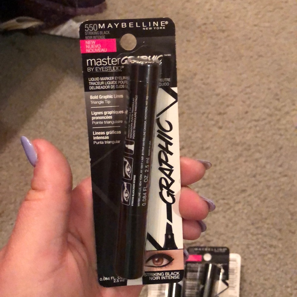 maybelline mastergrapic eyeliner striking black